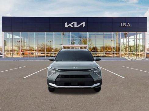 New 2026 Kia Niro EX FWD image 2