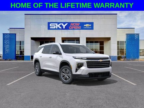 New 2025 Chevrolet Traverse LT w/ Driver Confidence Package image 1