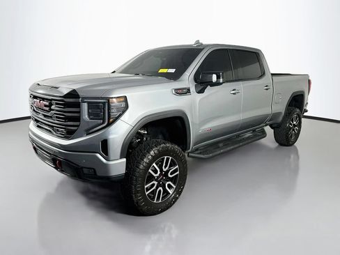 Used 2025 GMC Sierra 1500 AT4 w/ AT4 Premium Package AWD/4WD image 3