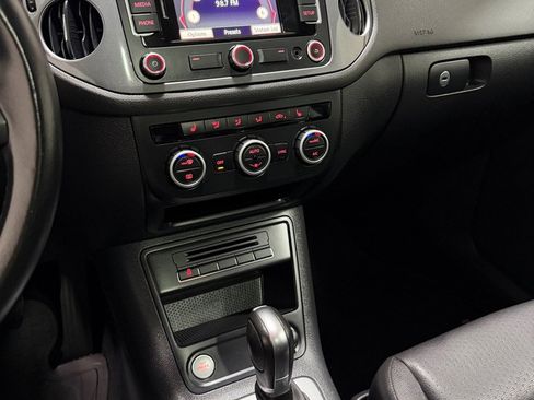 Used 2014 Volkswagen Tiguan SEL image 13