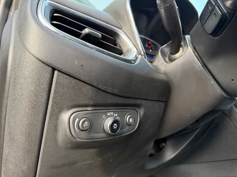 Used 2020 Chevrolet Equinox LT AWD/4WD image 21