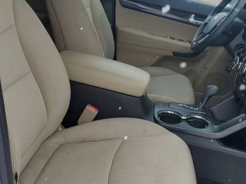 Used 2013 Kia Sorento LX w/ Convenience Pkg AWD/4WD image 14