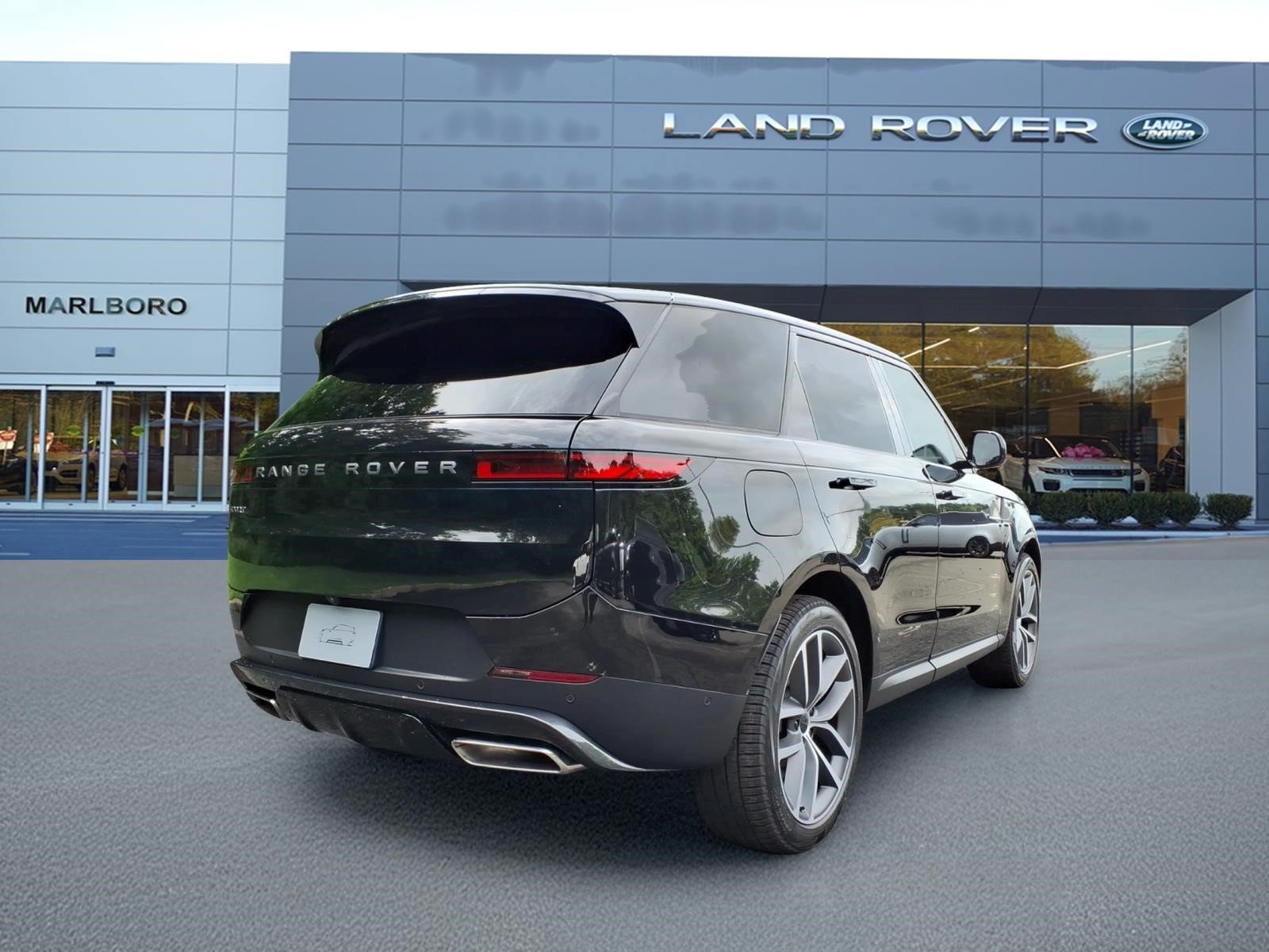 New 2027 Land Rover Range Rover Sport SE AWD/4WD image 2