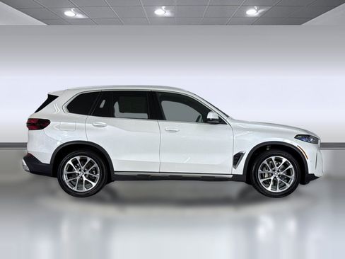 Used 2024 BMW X5 xDrive40i w/ Premium Package AWD/4WD image 7