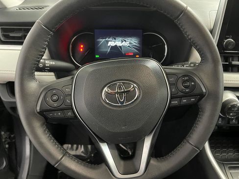 Used 2023 Toyota RAV4 XLE w/ Convenience Package image 30