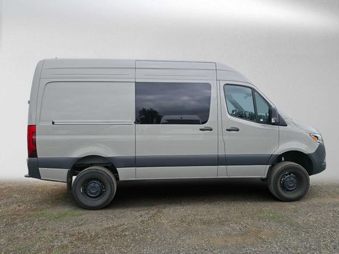 Used 2026 Mercedes-Benz Sprinter 2500 image 2