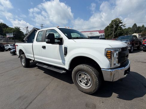 Used 2019 Ford F350 XL w/ XL Value Package AWD/4WD image 4