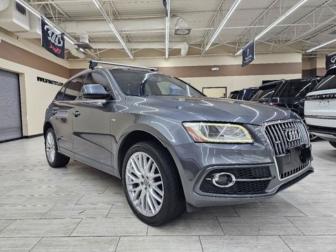 Used 2017 Audi Q5 2.0T Premium Plus w/ Technology Package AWD/4WD image 4