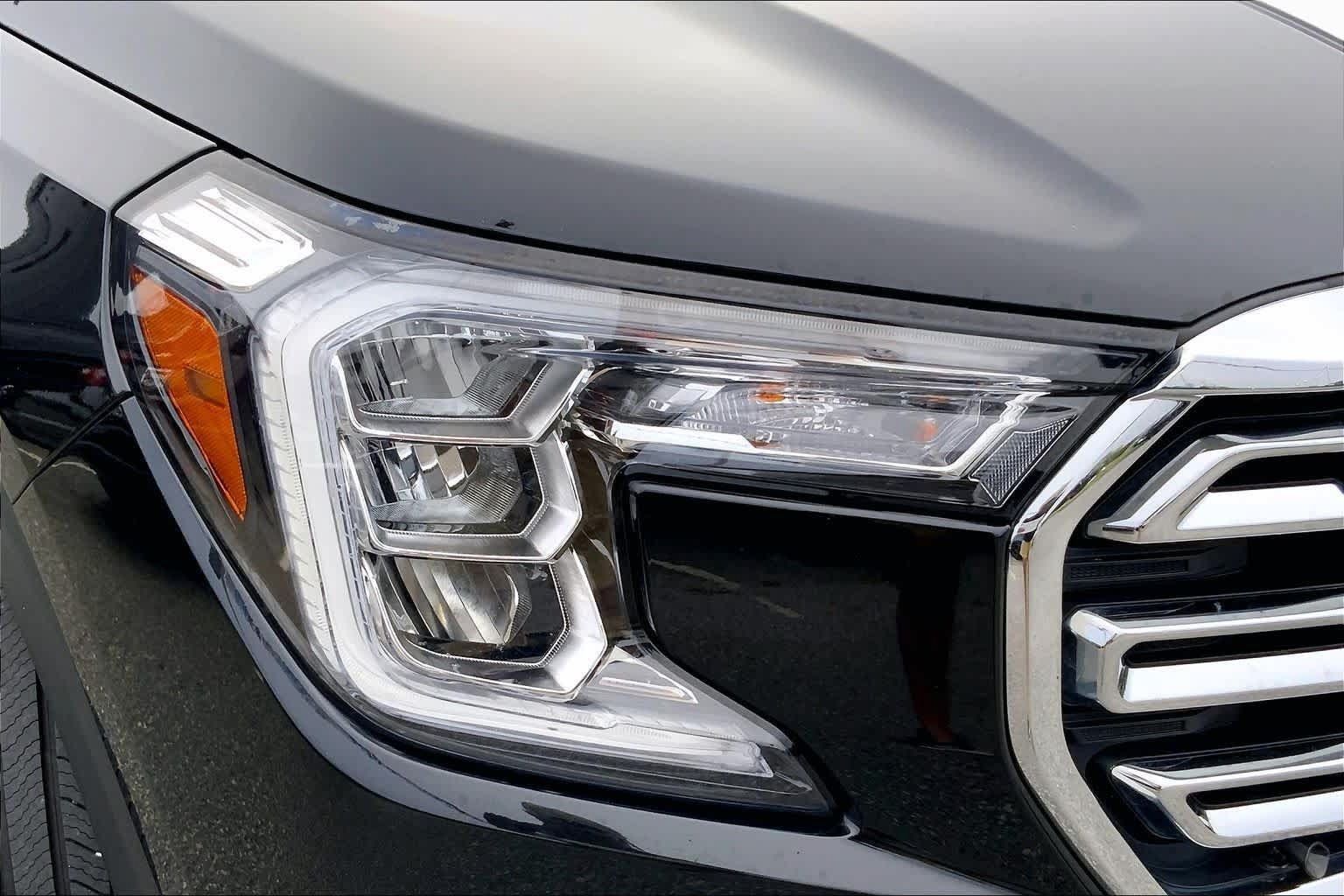 Used 2022 GMC Terrain SLT w/ Infotainment Package II FWD image 24