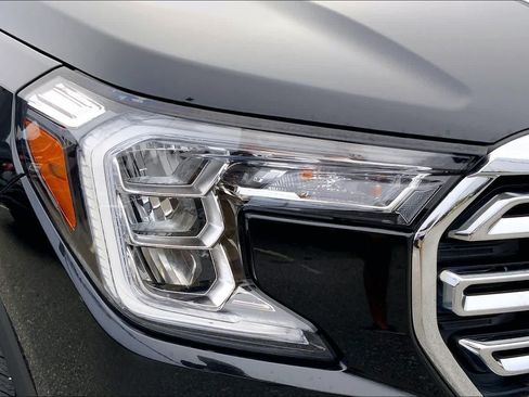Used 2022 GMC Terrain SLT w/ Infotainment Package II FWD image 24