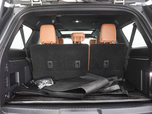 Used 2022 Ford Expedition Max Platinum AWD/4WD image 9