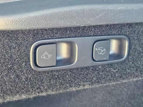 Used 2023 Tesla Model Y Long Range image 71