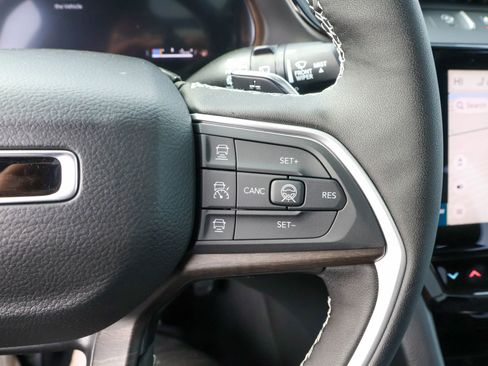 New 2026 Jeep Grand Cherokee Limited w/ Limited Altitude Package AWD/4WD image 27