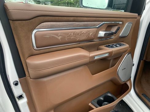 Used 2024 RAM 1500 Limited AWD/4WD image 13
