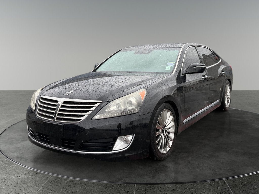 Used 2014 Hyundai Equus Signature RWD image 3