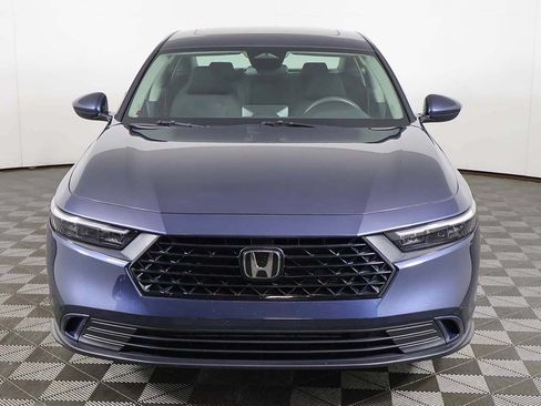 Used 2023 Honda Accord EX image 11