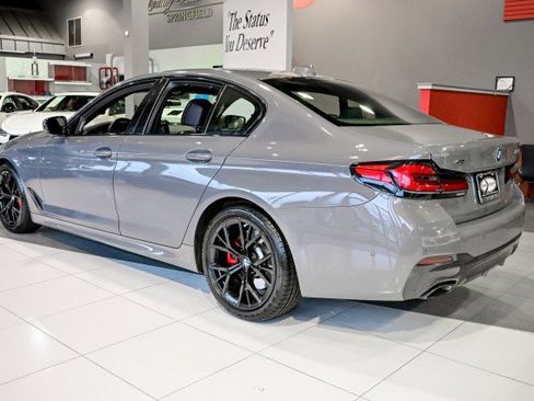 Used 2021 BMW 530i xDrive w/ Executive Package image 6