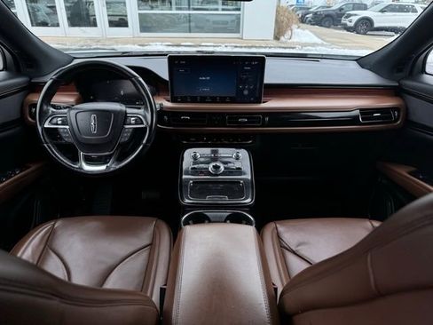 Certified 2023 Lincoln Nautilus Reserve image 24