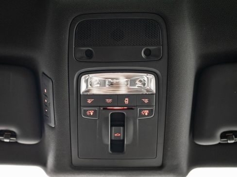 Used 2018 Audi Q3 2.0T Premium w/ Convenience Package image 39