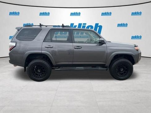Used 2014 Toyota 4Runner SR5 AWD/4WD image 7