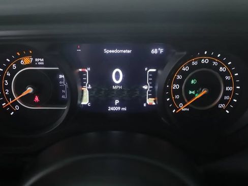 Used 2025 Jeep Wrangler Unlimited Rubicon AWD/4WD image 20