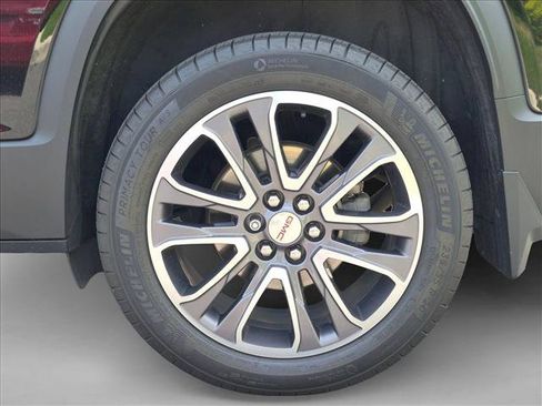 Used 2020 GMC Acadia AT4 w/ GMC Pro Grade Package AWD/4WD image 17