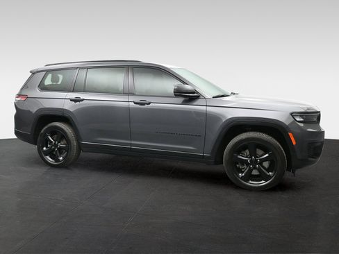 Used 2021 Jeep Grand Cherokee L Laredo AWD/4WD image 5