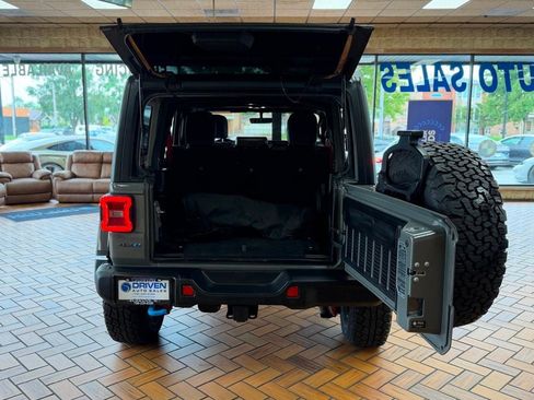 Used 2023 Jeep Wrangler Unlimited Rubicon 4xe AWD/4WD image 25