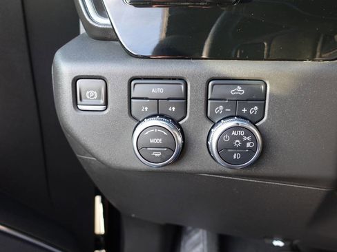 Used 2024 GMC Sierra 1500 Elevation image 44