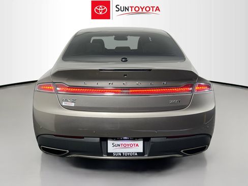 Used 2020 Lincoln MKZ w/ Convenience Package FWD image 5