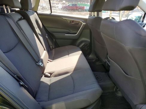 Used 2024 Toyota RAV4 LE AWD/4WD image 9