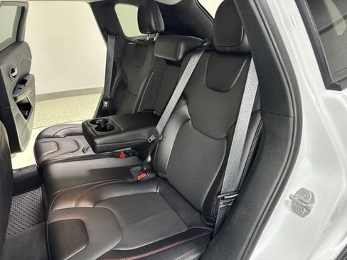 Used 2022 Jeep Cherokee Trailhawk w/ Sound & Nav Group AWD/4WD image 27