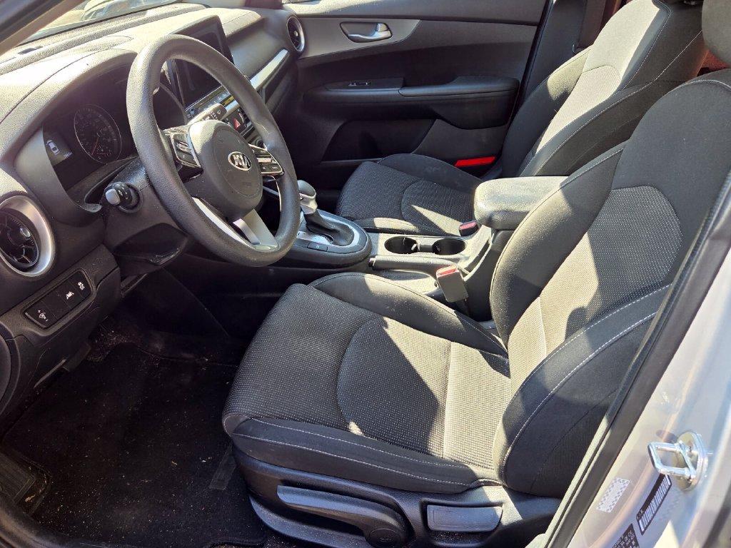 Used 2020 Kia Forte LXS FWD image 8