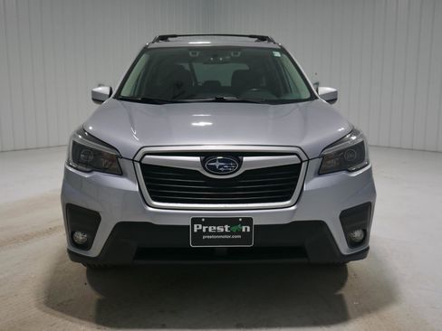 Used 2021 Subaru Forester Premium image 2
