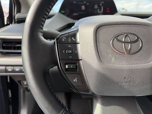 Used 2023 Toyota Prius XLE AWD/4WD image 38