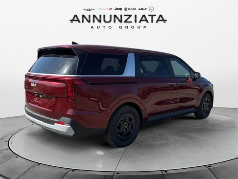 New 2025 Kia Carnival image 5