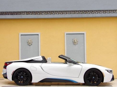 Used 2019 BMW i8 Roadster AWD/4WD image 22