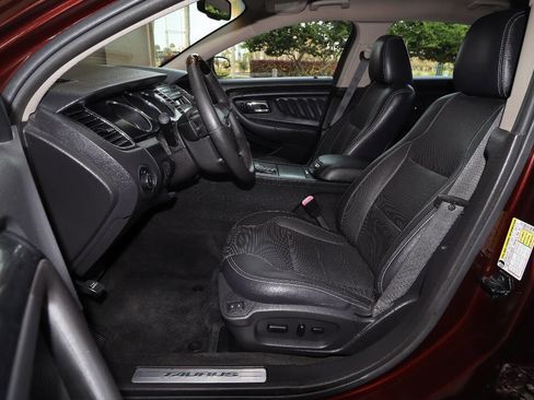 Used 2012 Ford Taurus Limited image 35