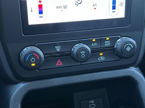 New 2025 Ford Ranger XL image 18