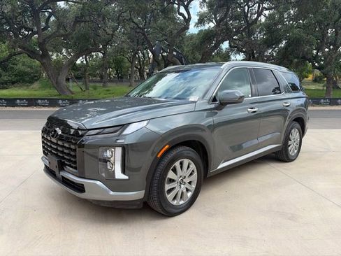 Used 2024 Hyundai Palisade SEL FWD image 1