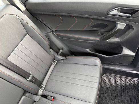 Used 2024 Volkswagen Tiguan Wolfsburg Edition image 20