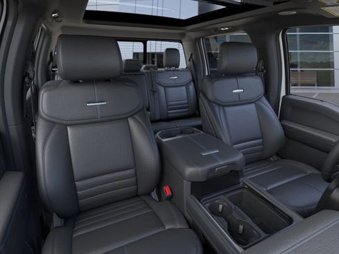 New 2026 Ford F250 Platinum w/ FX4 Off-Road Package image 32