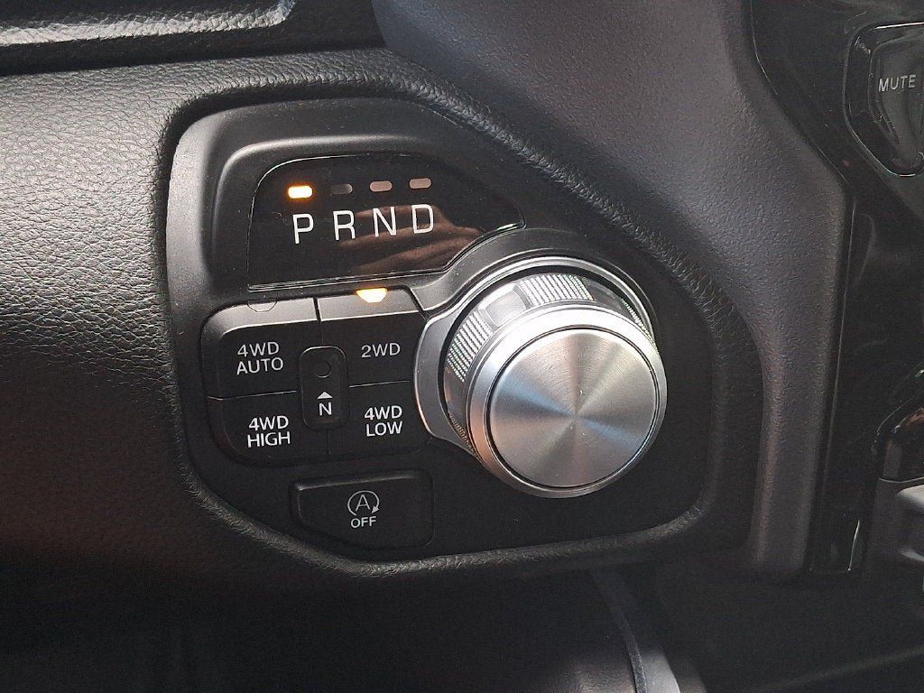 Used 2023 RAM 1500 Laramie AWD/4WD image 15