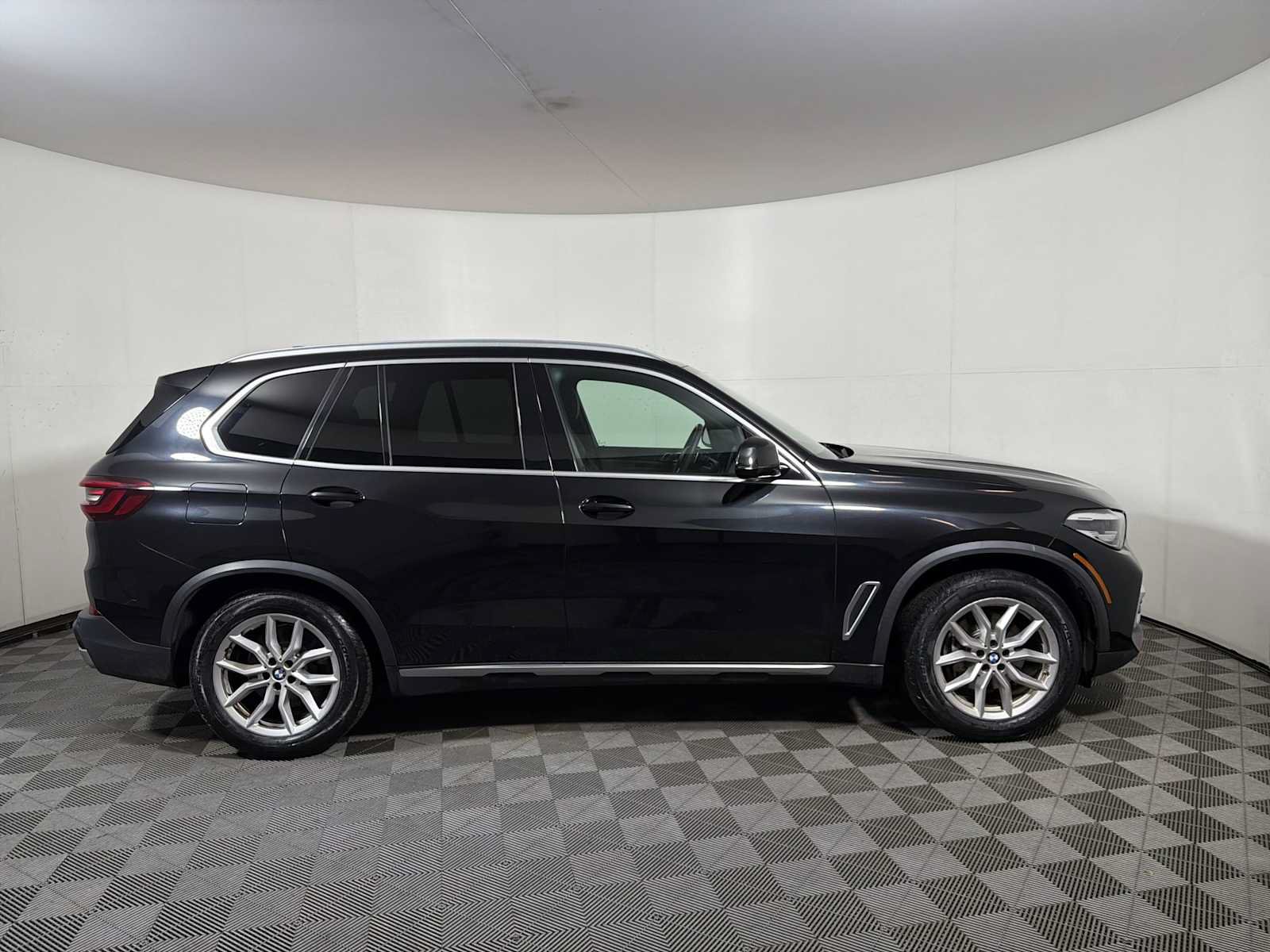 Used 2021 BMW X5 xDrive40i w/ Convenience Package AWD/4WD image 7