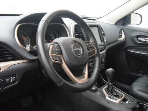 Used 2017 Jeep Cherokee Limited AWD/4WD image 13