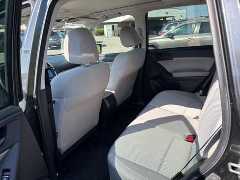 Used 2018 Subaru Forester 2.5i Premium AWD/4WD image 17