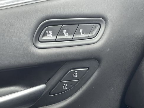 Used 2023 Cadillac Escalade V w/ LPO, ONYX Package image 26