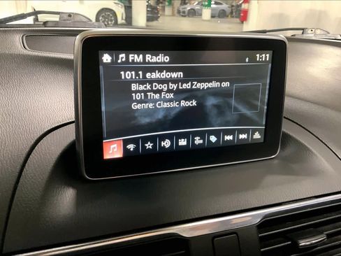 Used 2014 MAZDA MAZDA3 s Grand Touring w/ Technology Package FWD image 34