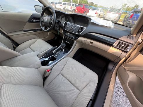 Used 2017 Honda Accord LX image 29