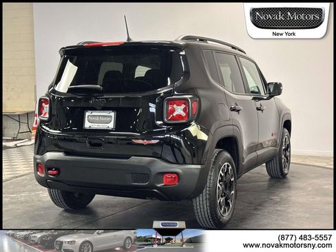 Used 2023 Jeep Renegade Trailhawk AWD/4WD image 10